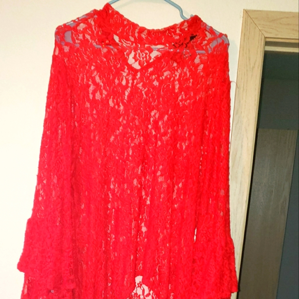 Red Lace High/Low Top